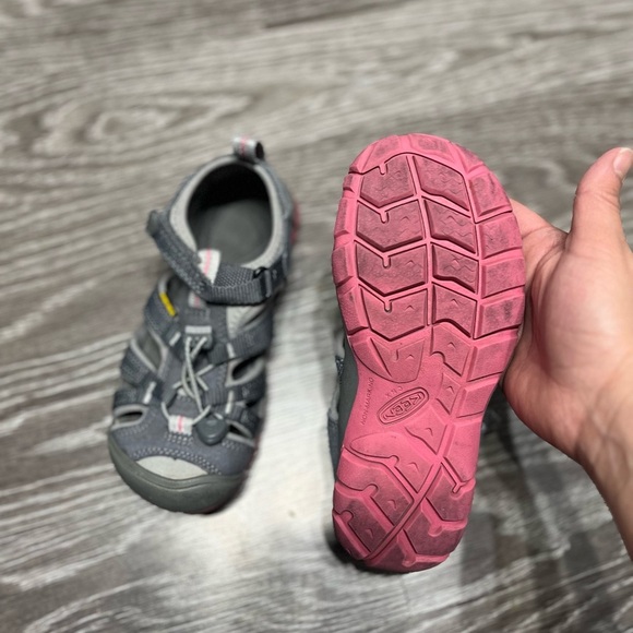 KEEN Girls Sandals-Size 13US - Picture 3 of 7